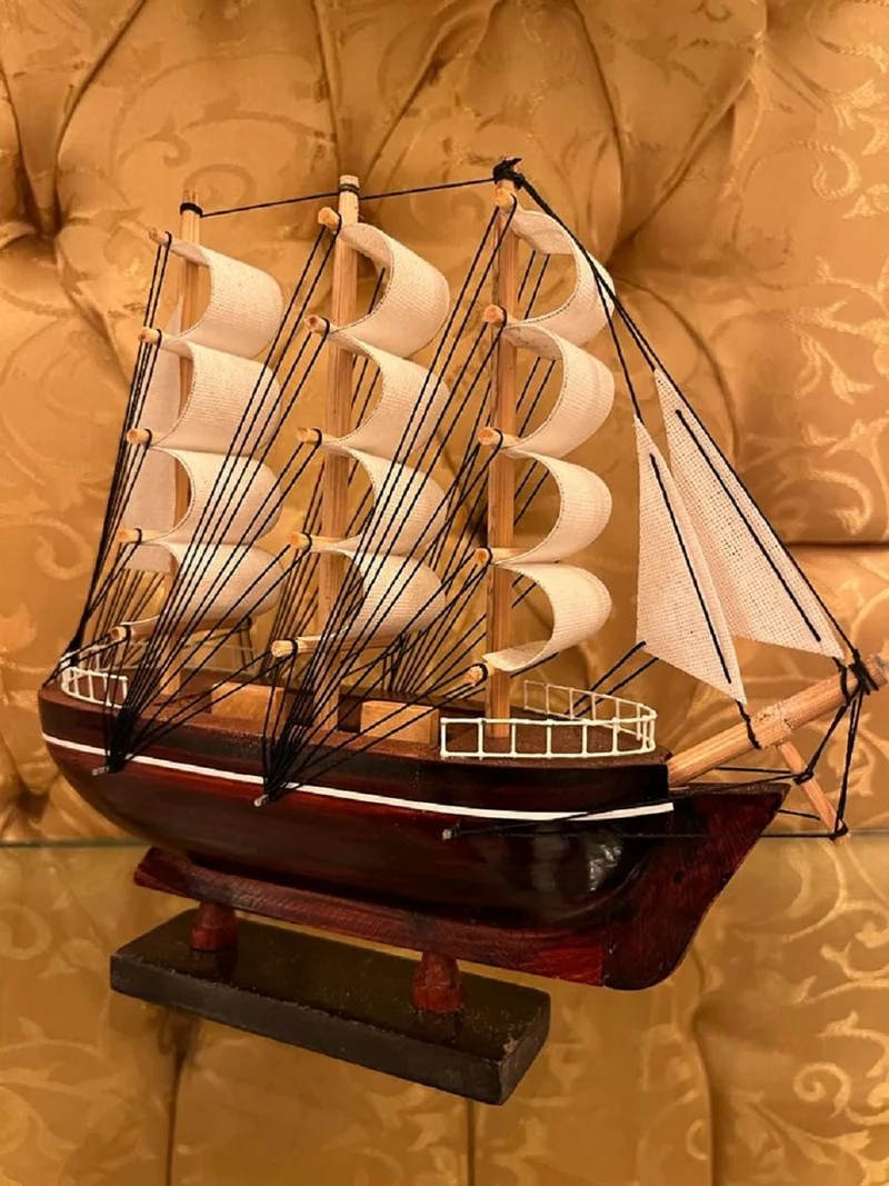 Casa Padrino Deko Segelschiff Belem Braun / Weiß / Naturfarben 20 x 5 x H. 20 cm - Handgefertigtes Deko Schiff - Deko Holzschiff - Modellschiff - Deko Accessoires