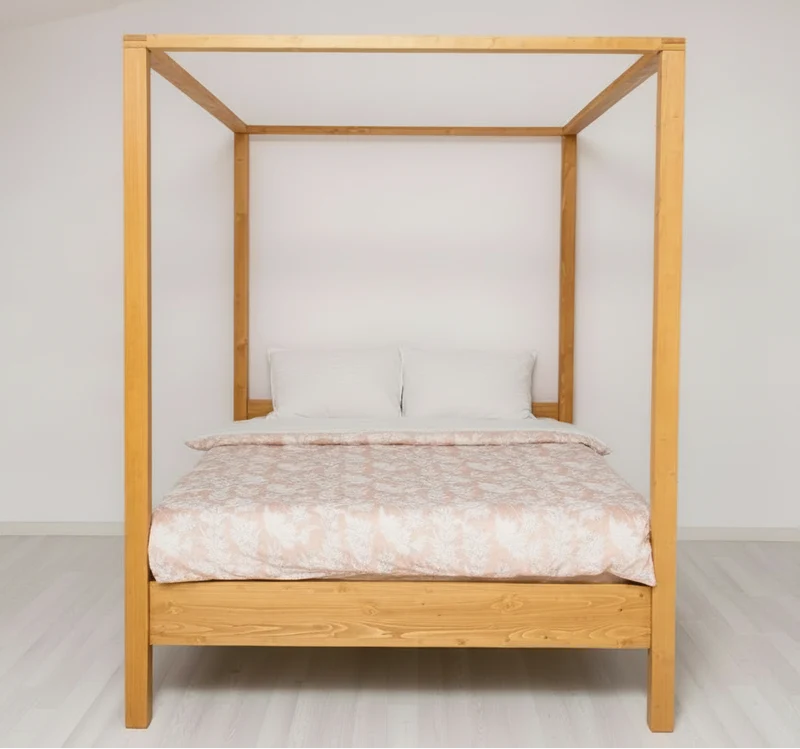 Himmelbett aus Massivholz - Klassisches Pfosten-Bett Gestell