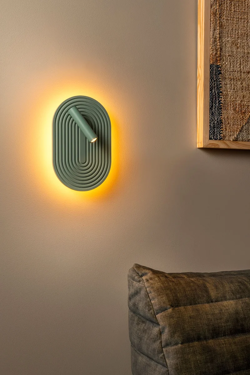 LED-Wandlampe Carmino schwenkbar aus Holz