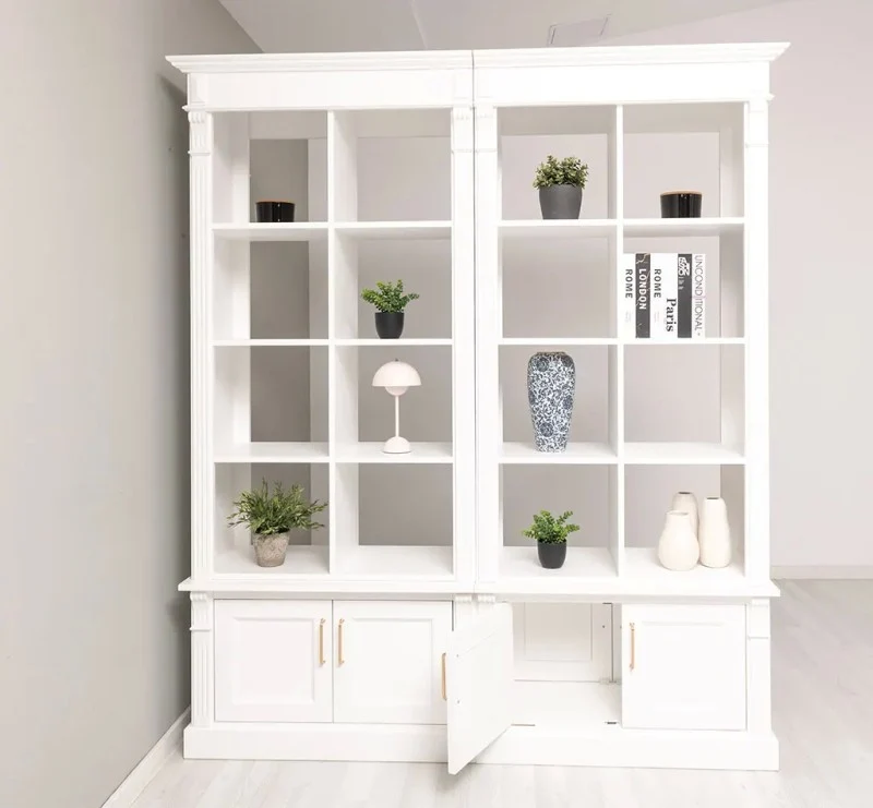 Raumteiler aus Massivholz mit acht Türen - Bücherregal mit Durchreiche II