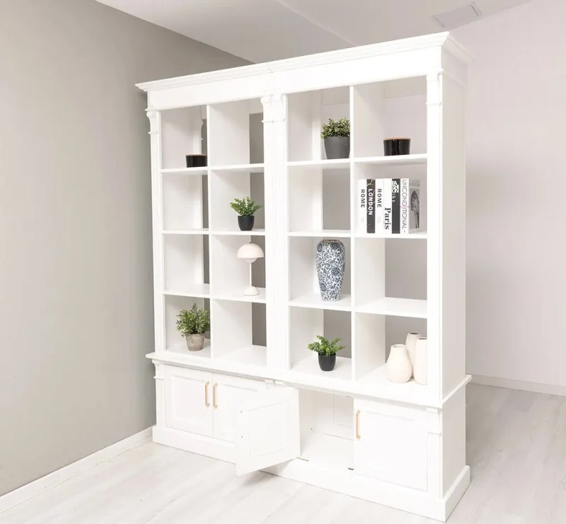 Raumteiler aus Massivholz mit acht Türen - Bücherregal mit Durchreiche II