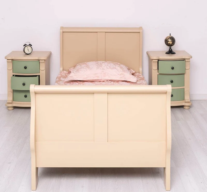 Schlafzimmer-Set aus Massivholz | Kinderzimmer mit Bett und zwei Nachttischen