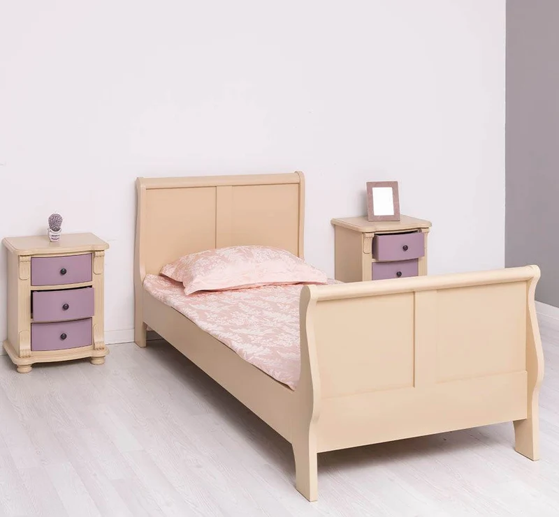 Schlafzimmer-Set aus Massivholz | Kinderzimmer mit Bett und zwei Nachttischen