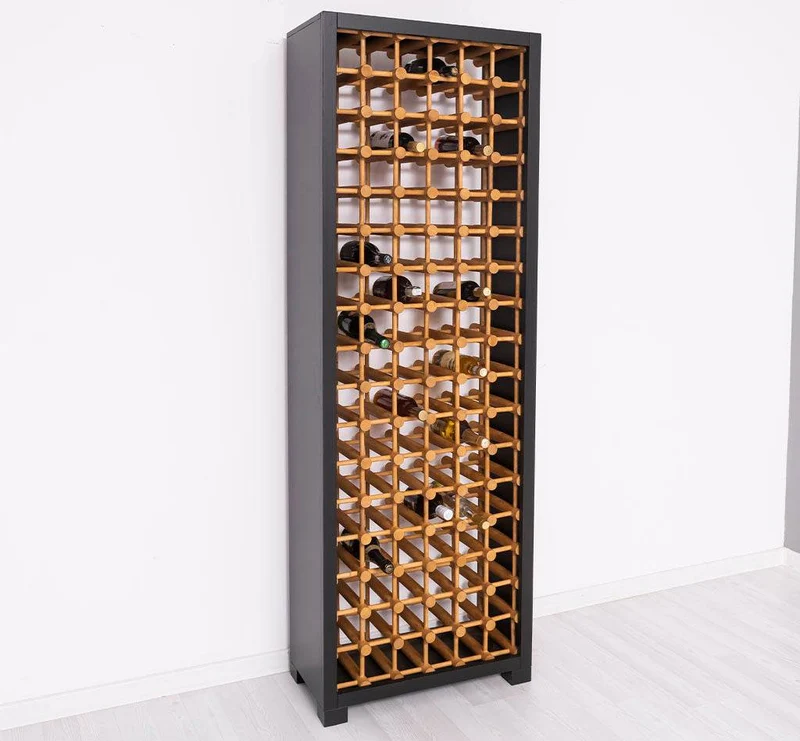 Großes Weinregal aus Massivholz mit Platz für 102 Flaschen