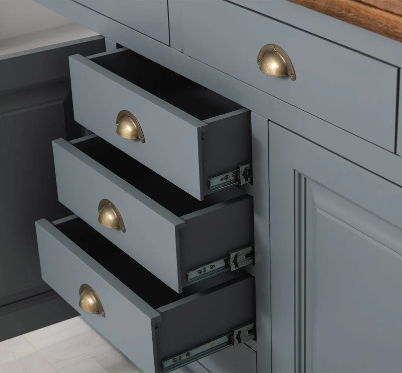 Großes Sideboard aus Massivholz - Geschirrschrank mit 8 Schubladen