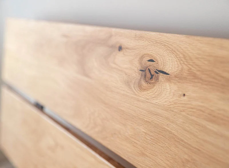 Modernes Bett aus massiver Eiche | Doppelbett Toretta