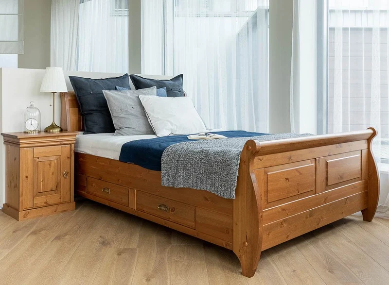 Landhausbett Toskania aus Massivholz mit geschwungenem Kopf- und Fußteil in verschiedenen Größen