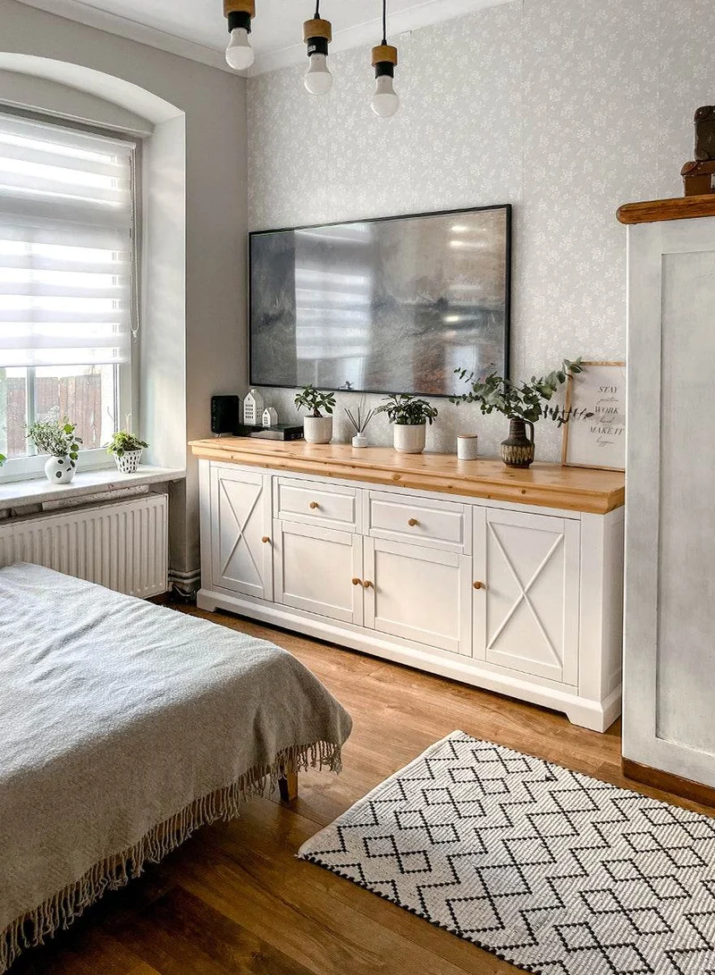 Großes Sideboard aus Massivholz | Viertürige Wohnzimmerkommode Marone Elite mit Schubladen