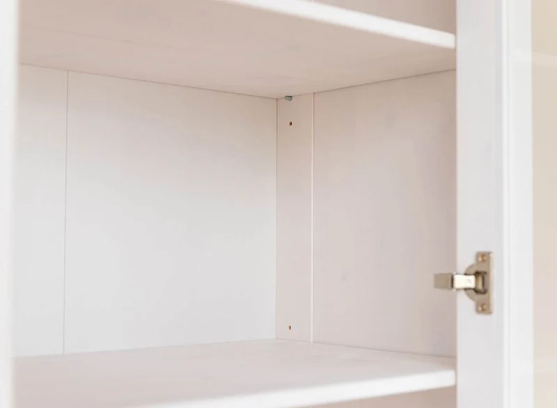 Große Vitrine aus Massivholz | Zweitüriger Wohnzimmerschrank Marone Elite mit Schublade