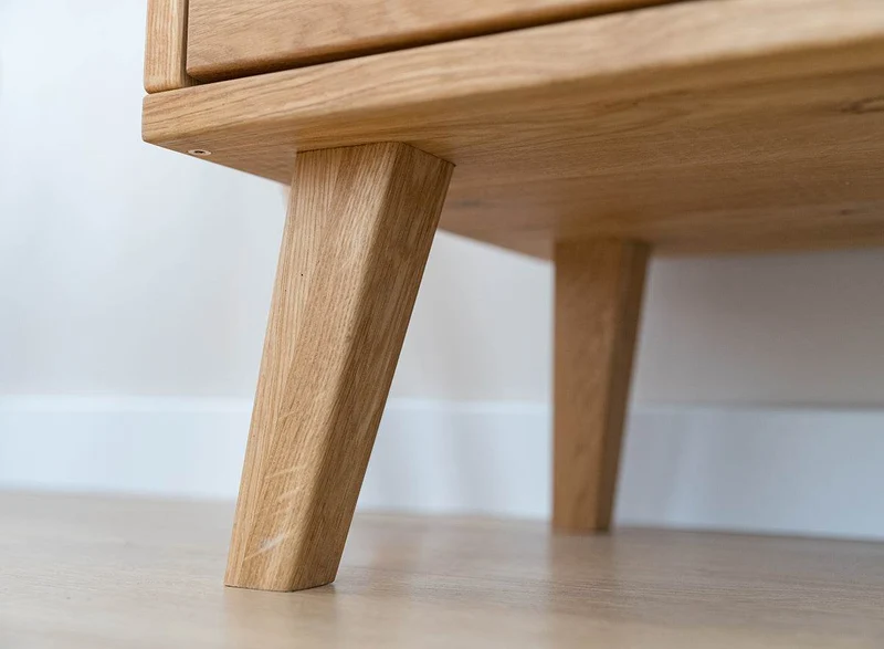Minimalistischer Kleiderschrank aus geölter Wildeiche | Großer Skandi Schrank Simona mit Tip-On Öffnung