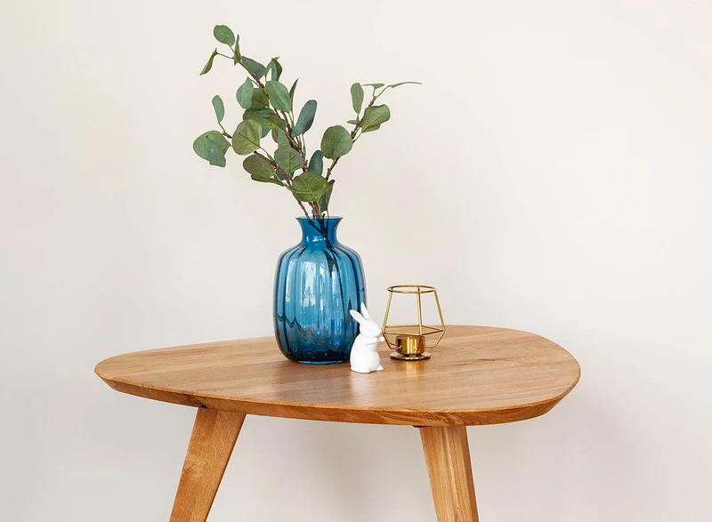 Minimalistischer Couchtisch aus massiver Eiche | Ovaler Beistelltisch Orbetello in zwei Größen