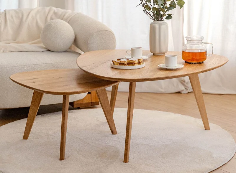 Minimalistischer Couchtisch aus massiver Eiche | Ovaler Beistelltisch Orbetello in zwei Größen