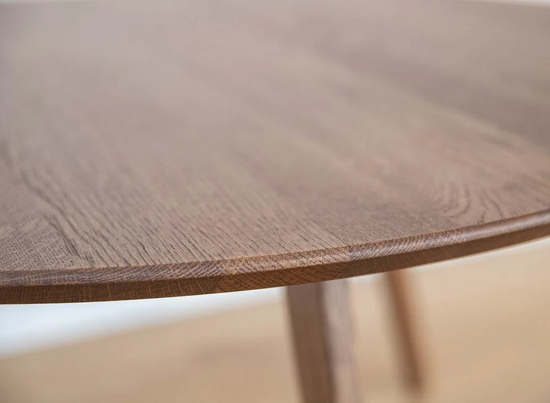 Minimalistischer Couchtisch aus massiver Eiche | Runder Beistelltisch Orbetello Tabacco in drei Größen