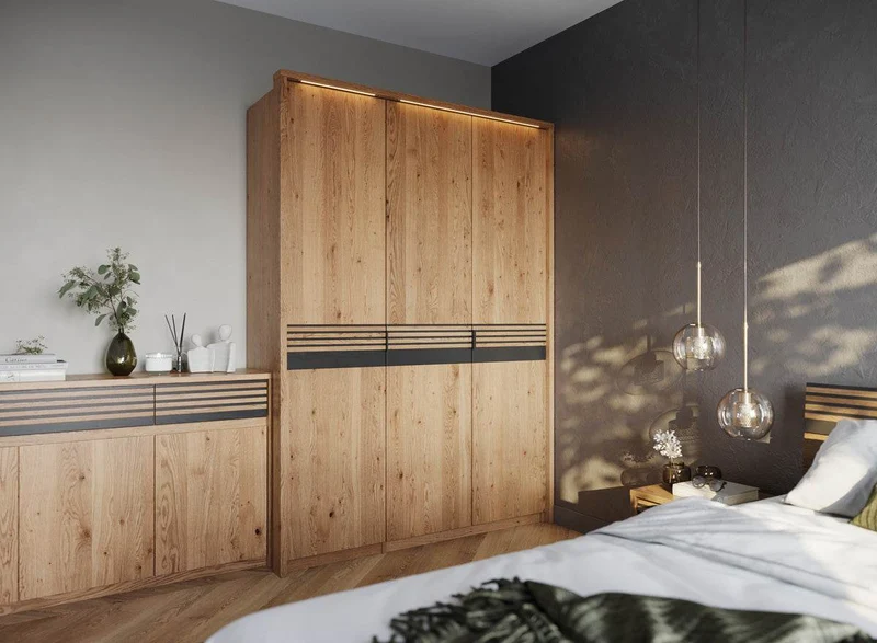 Modernes Sideboard aus massiver Wildeiche | Dreitürige Kommode Ravello mit zwei Schubladen