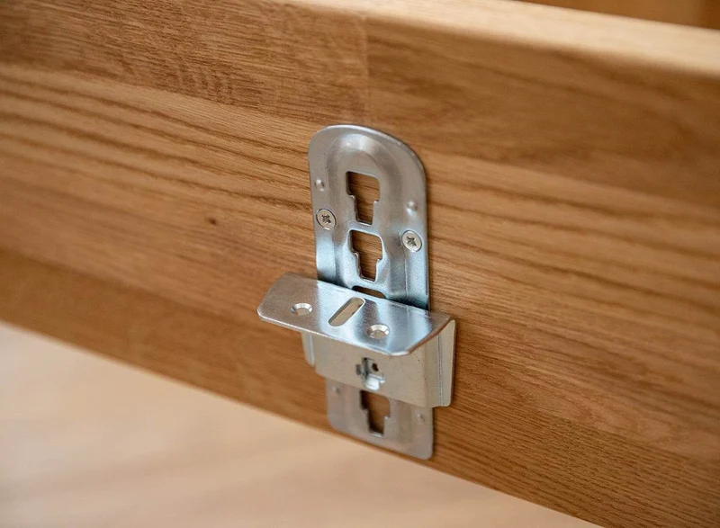 Modernes Bett aus massiver Wildeiche | Doppelbett Ravello
