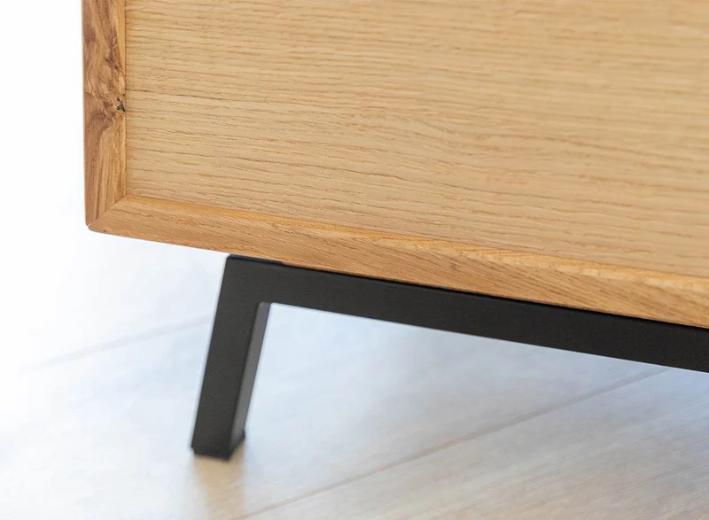 Großes Industrial TV-Board aus massiver Eiche | Fernsehtisch Modern Loft mit Glastür