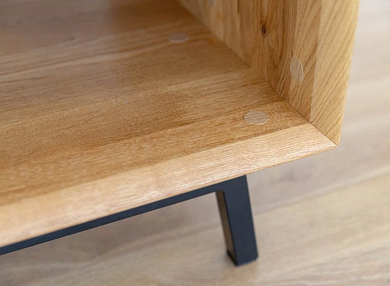 Industrial Couchtisch aus massiver Eiche | Beistelltisch Modern Loft