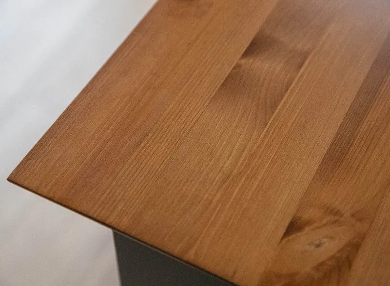 Nachtkonsole Belluno Elegante aus Massivholz