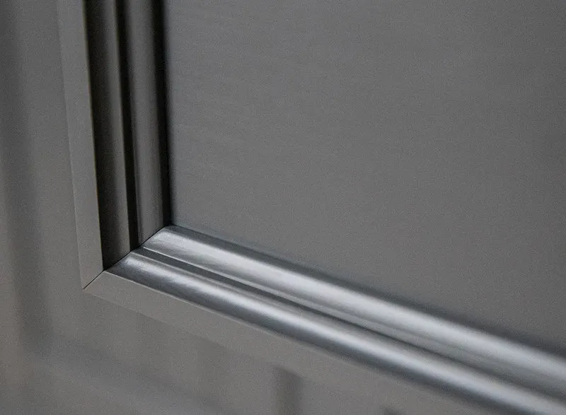 Nachtkonsole Belluno Elegante aus Massivholz