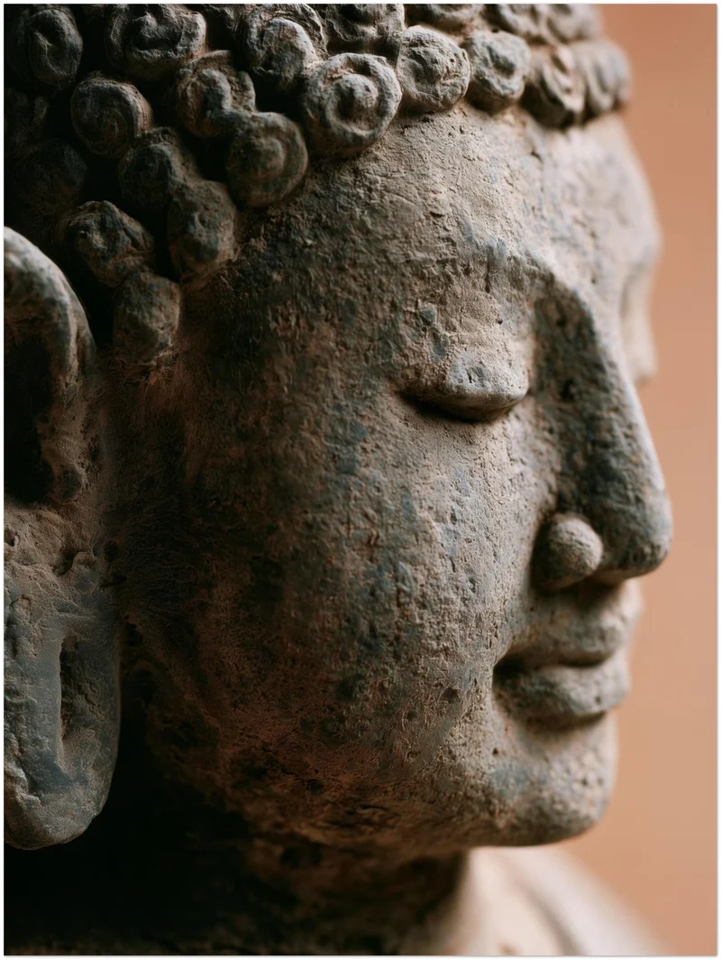 Stiller Buddha im Profil Leinwand