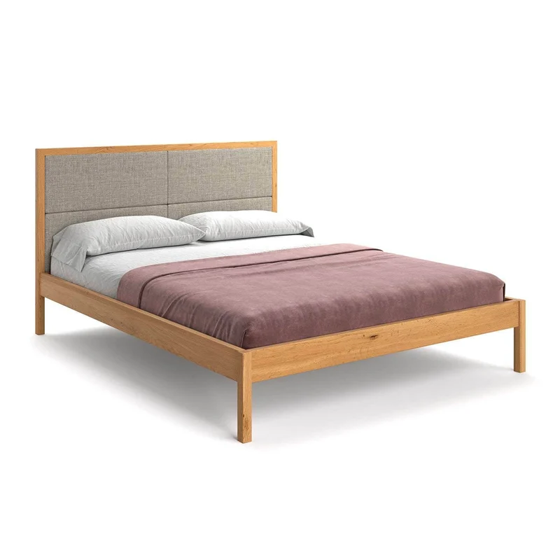 Schlafzimmer-Set | Schlankes Bett aus massiver Eiche mit Textil Kopfteil in verschiedenen Farben mit zwei Nachttischen | Moon