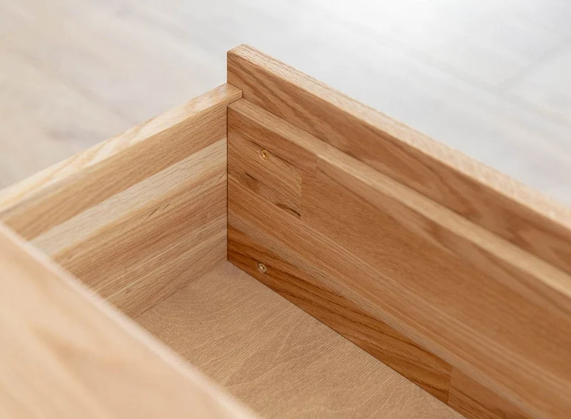 Couchtisch Collodi aus massiver Wildeiche mit Schublade