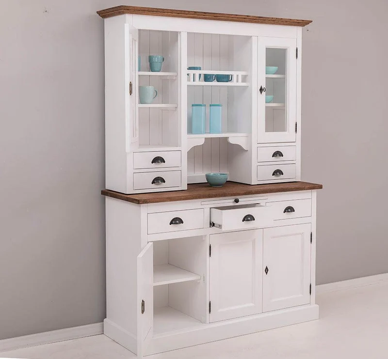Küchen- und Buffetschrank aus Massivholz im Landhausstil - Eichenakzente