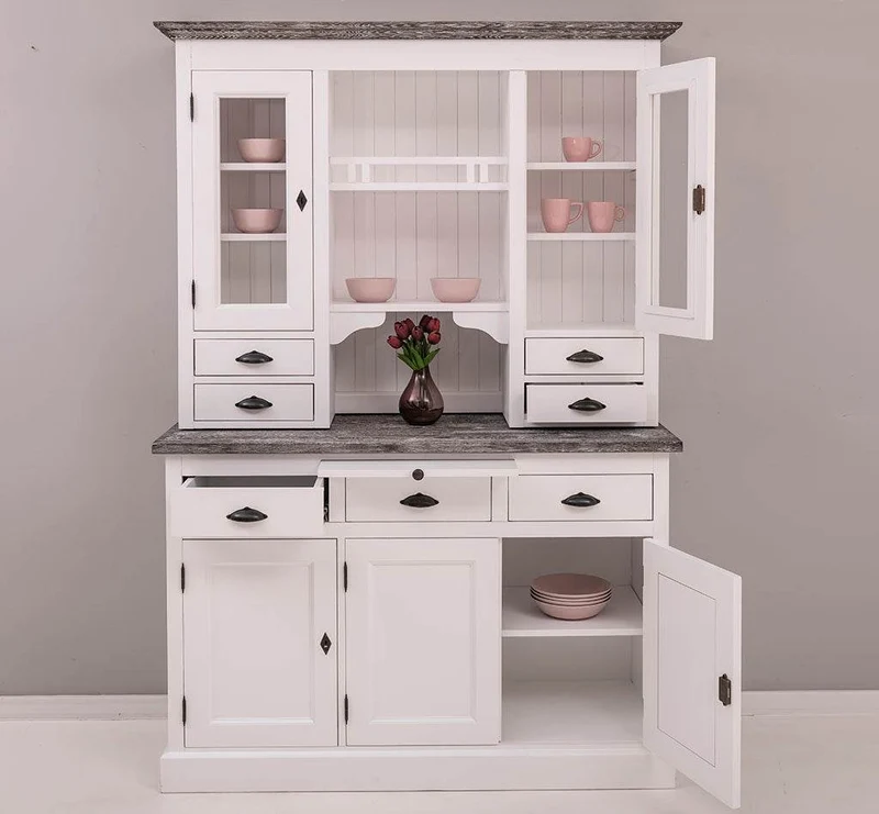 Küchen- und Buffetschrank aus Massivholz im Landhausstil - Eichenakzente