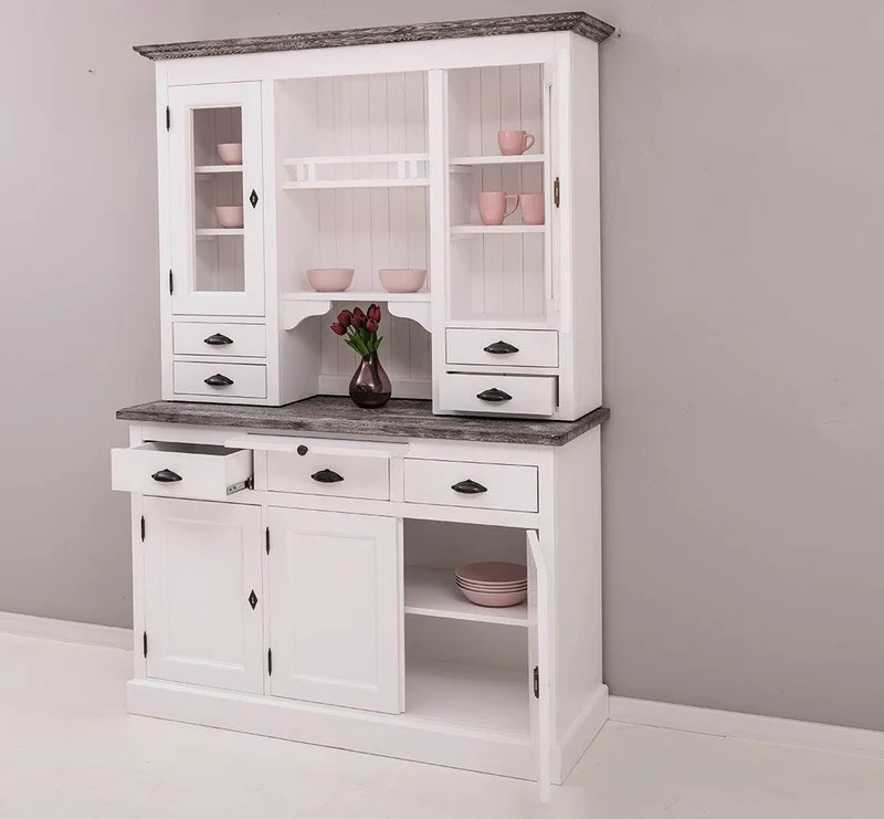 Küchen- und Buffetschrank aus Massivholz im Landhausstil - Eichenakzente
