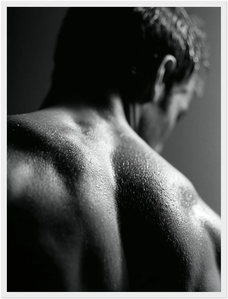 Nasser Rücken im Licht Poster