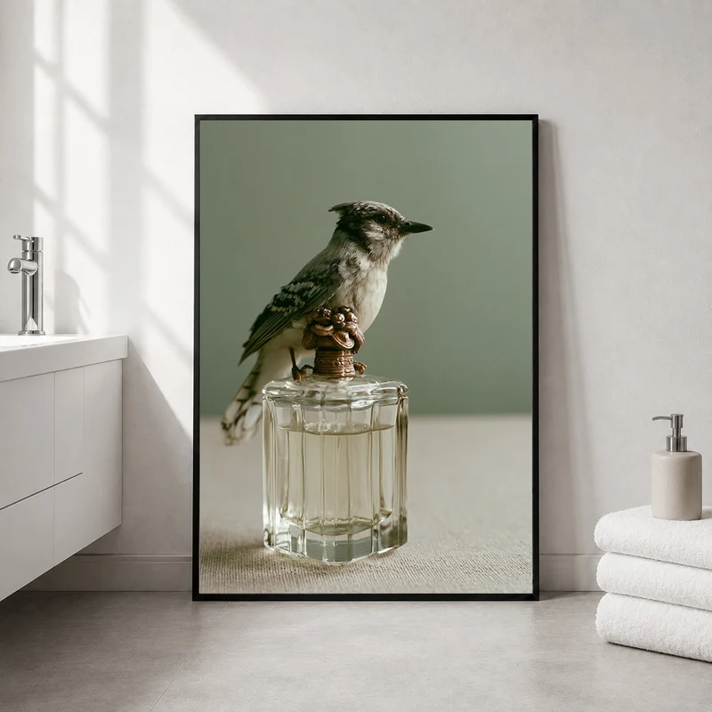 Vogel auf Parfumflasche Poster