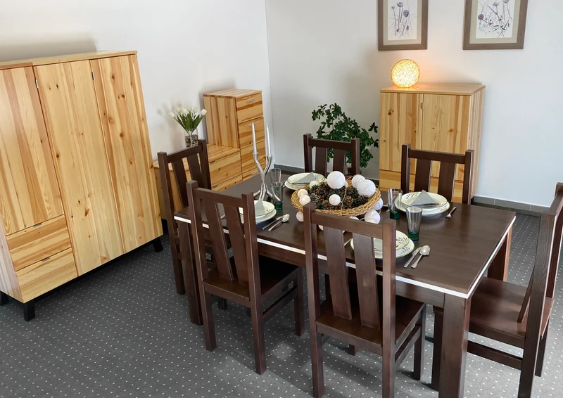 Nobis Ausziehbarer Esstisch Kiefer Massivholz 170/220 cm für 8+2 Personen | 100% Bio