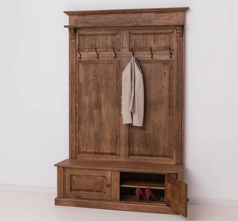 Garderobe aus massiver Eiche mit 6 Haken und 2 Staufächern