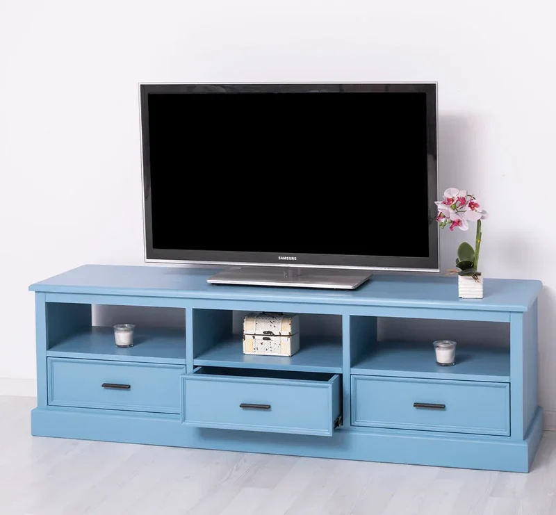 Großes TV-Board aus Massivholz mit drei Schubladen