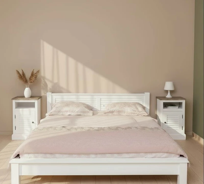 Schlafzimmer-Set - Bett aus Massivholz mit zwei Nachttischen