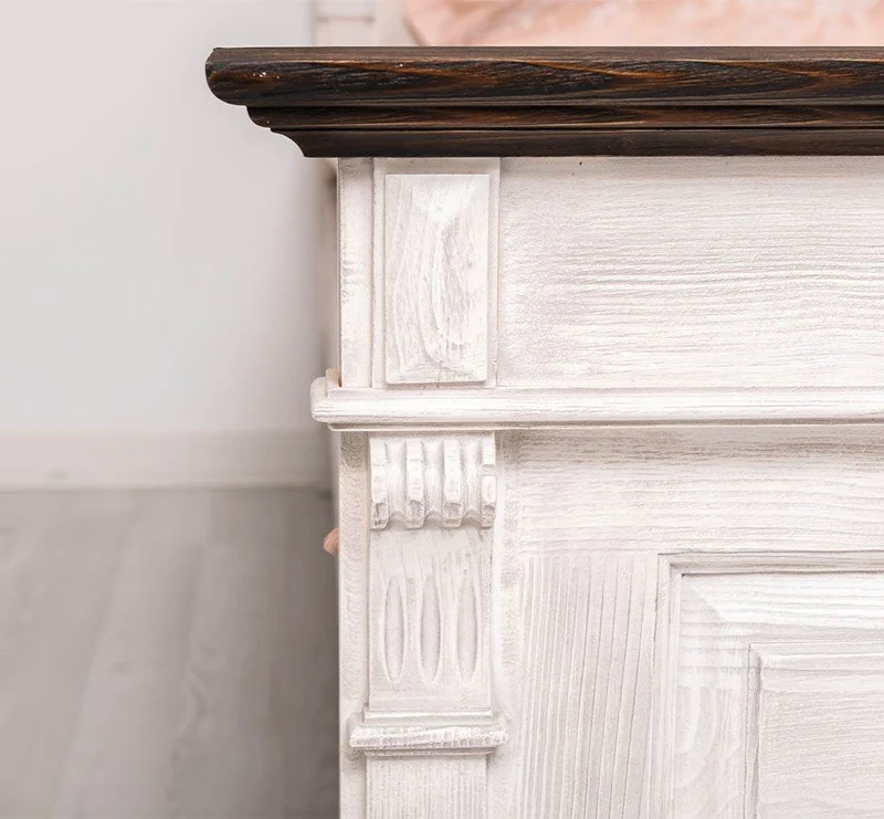 Landhausbett aus Massivholz mit Ornamenten | Luxuriöses Bett mit Fräsungen