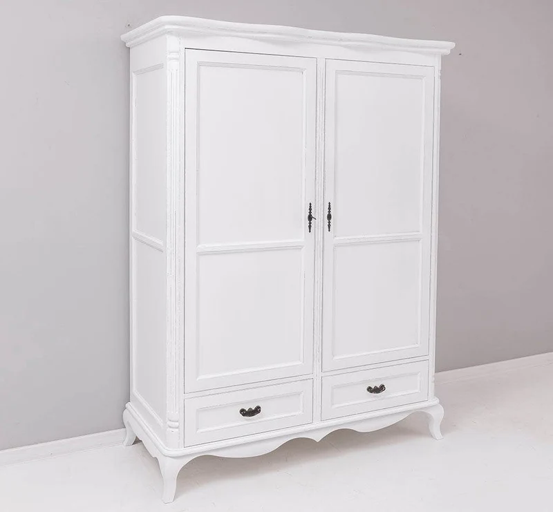 Großer geschwungener Kleiderschrank aus Massivholz im Barockstil