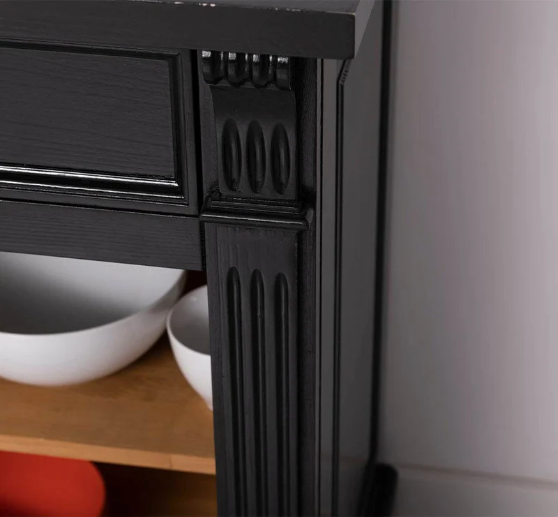Großes Sideboard aus Massivholz mit 3 Schiebetüren und 3 Schubladen