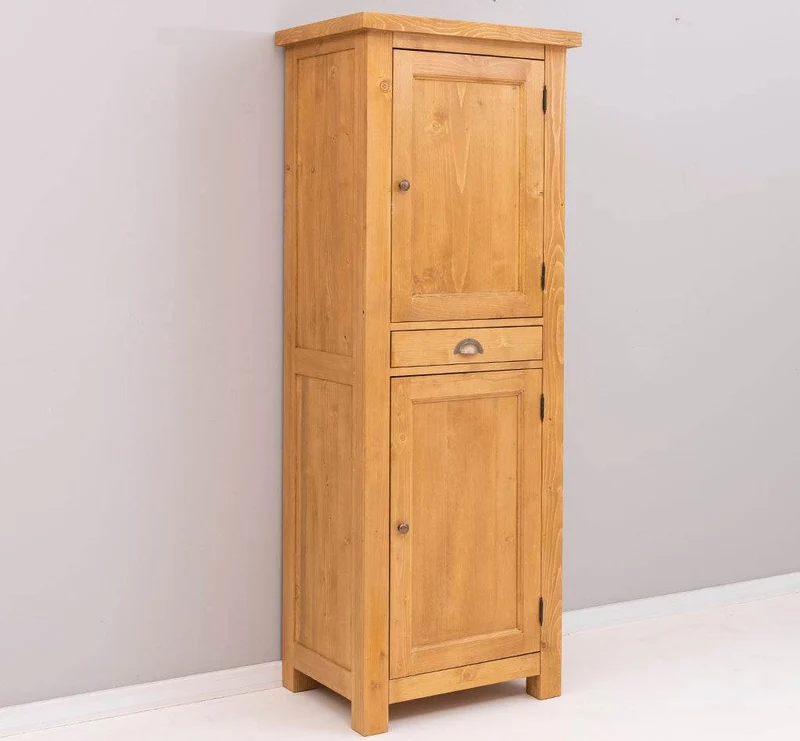 Zweitüriger Hochschrank aus Massivholz mit Schublade - Geschirrschrank