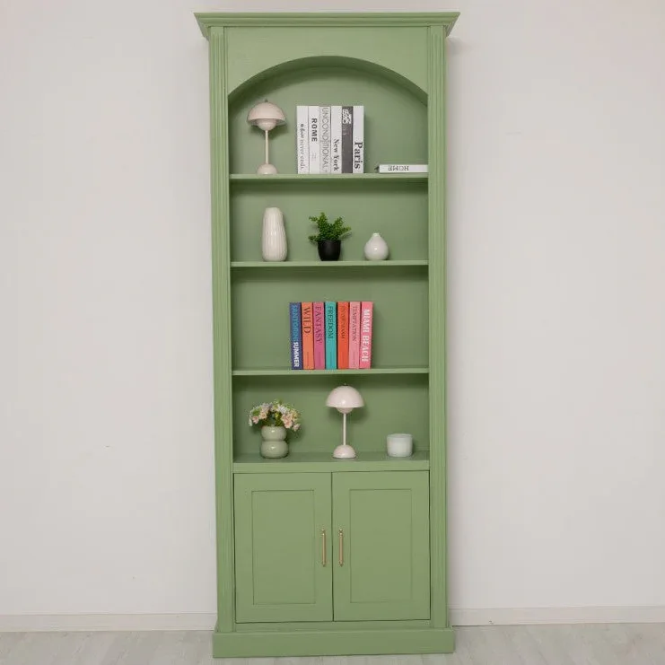 Gewölbter Wohnzimmerschrank aus Massivholz mit zwei Türen - 30 x 250