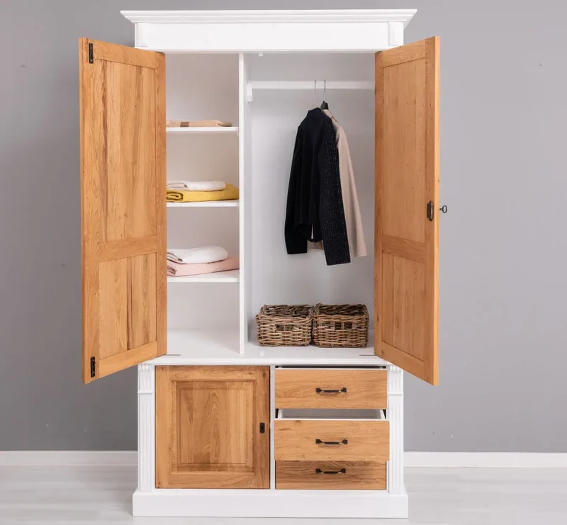 Schmaler Kleiderschrank aus Massivholz mit drei Schubladen