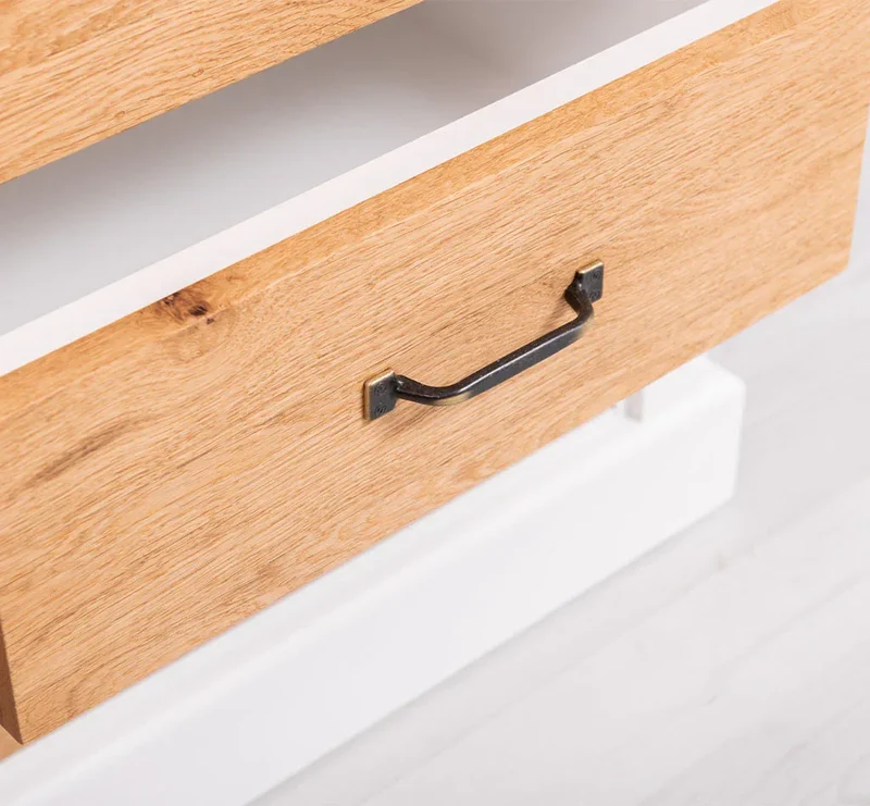 Schmaler Kleiderschrank aus Massivholz mit drei Schubladen