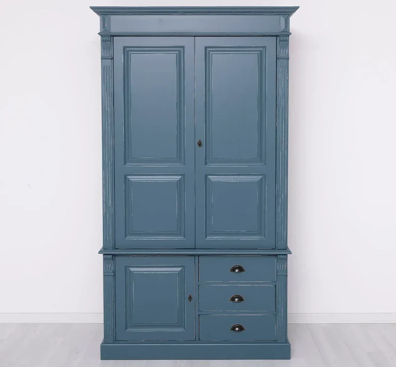Schmaler Kleiderschrank aus Massivholz mit drei Schubladen