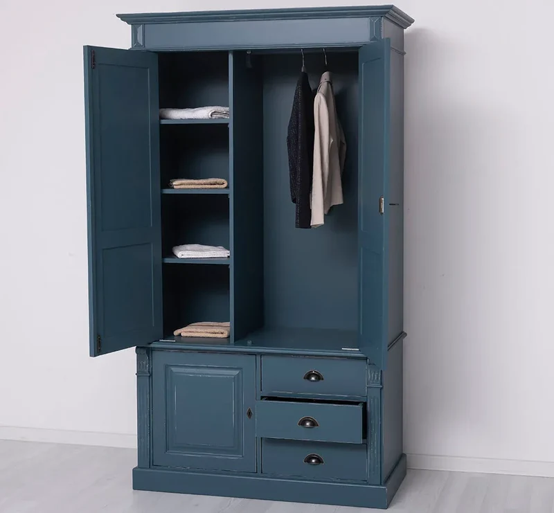 Schmaler Kleiderschrank aus Massivholz mit drei Schubladen