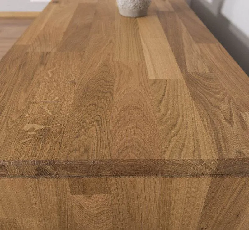 Kleines TV-Board aus massiver Wildeiche