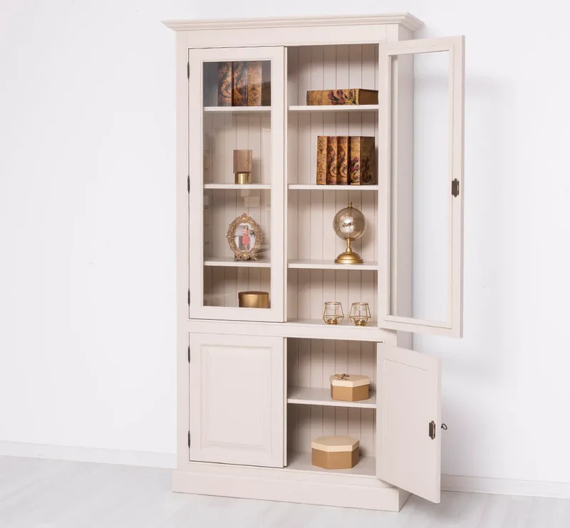 Vitrinenschrank aus Massivholz mit vier Regalböden