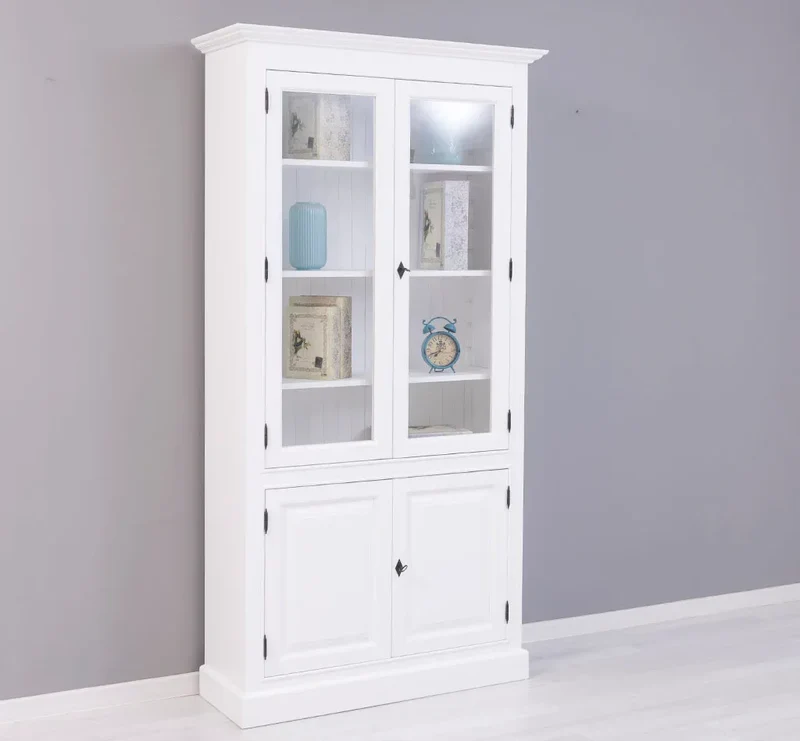 Vitrinenschrank aus Massivholz mit vier Regalböden