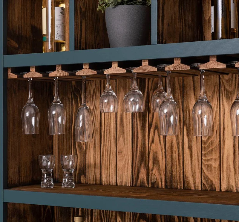 Rustikales Regal aus Massivholz mit Glashalterung | Geschirrschrank