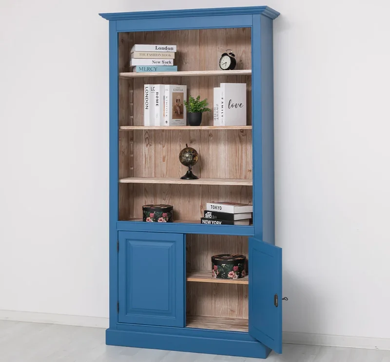 Landhaus Bücherregal aus Massivholz mit Schranktüren in verschiedenen Farben