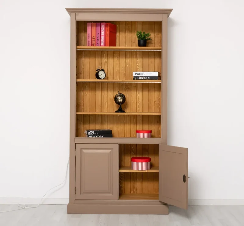 Landhaus Bücherregal aus Massivholz mit Schranktüren in verschiedenen Farben